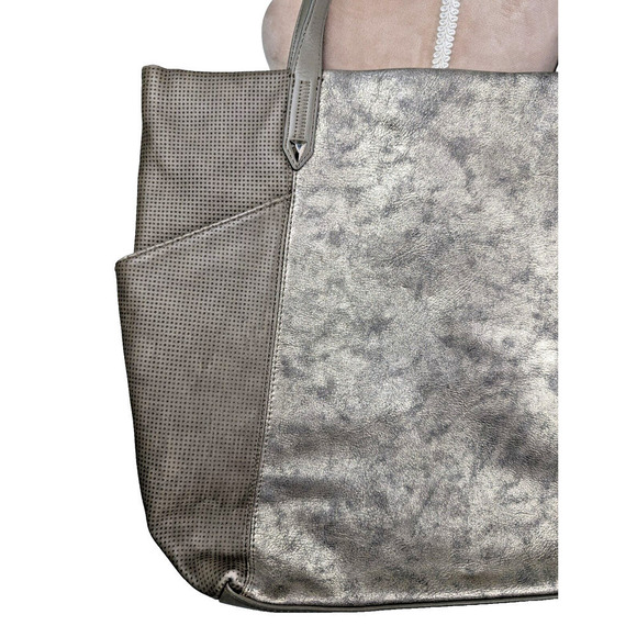 STELLA & DOT Bleecker Tote Handbag Metallic Tan Gold Leather Large Purse - Picture 2 of 13